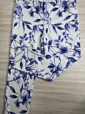 Chico's Floral Print Slimming Girlfriend Crop Pants - Blue on White